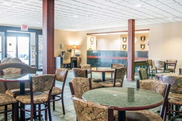 Comfort Inn & Suites Maumee - Toledo (I80-90)